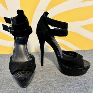 Gorgeous stilleto heels Rachel Zoe  37